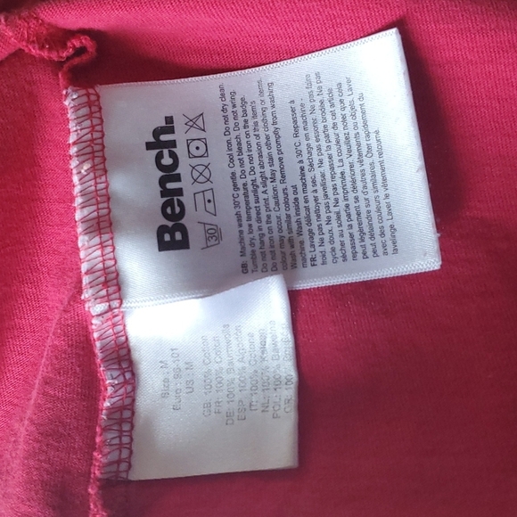 Red Bench Men's Tee Shirt, Medium - Picture 5 of 6